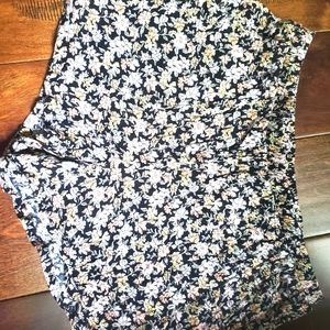 Soul cake shorts size medium